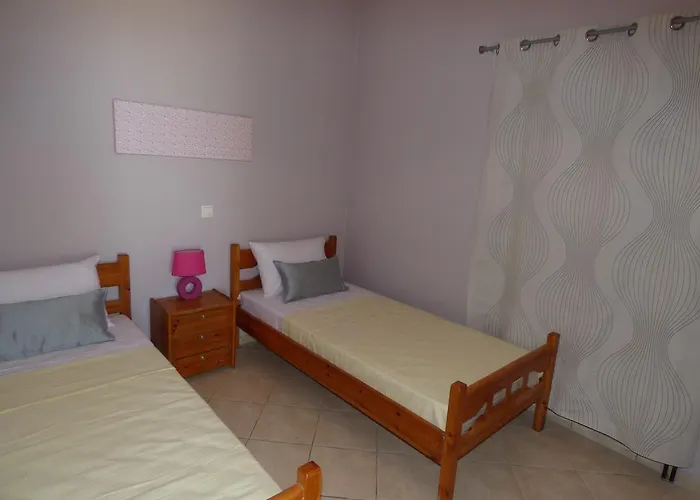 Rampelia - Prekas 2 * Imerovigli (Santorini)