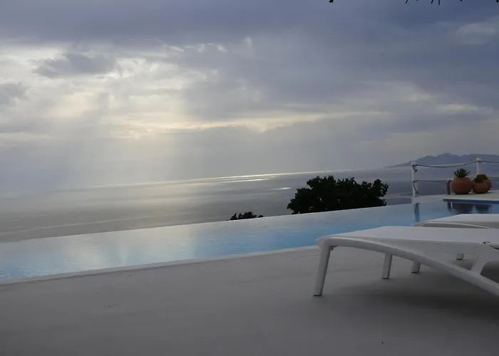 Rampelia * Imerovigli (Santorini)