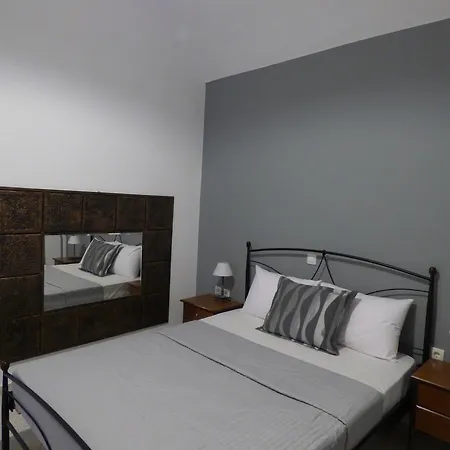 Rampelia Imerovigli (Santorini)