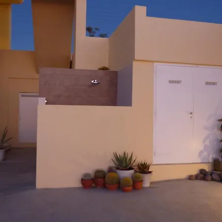 Apartment Rampelia Imerovigli (Santorini)