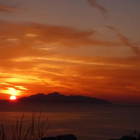 Apartment Rampelia Imerovigli (Santorini)